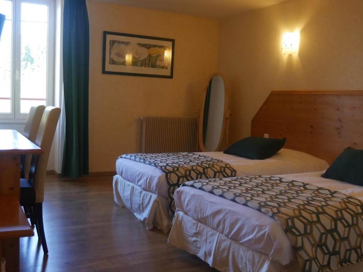 Logis Le Saint Cyr - Bonjour Fun