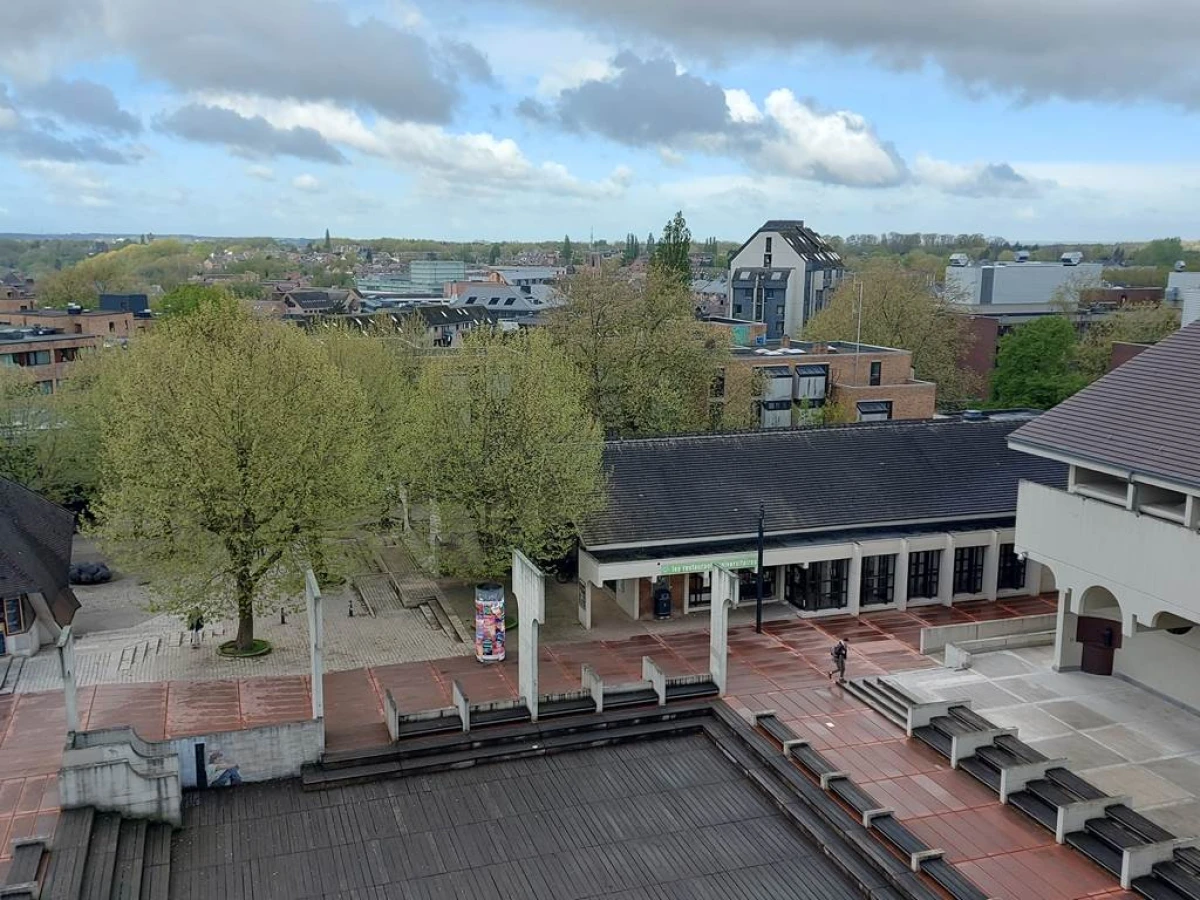 Louvain-la-Neuve vue d'en haut - Bonjour Fun