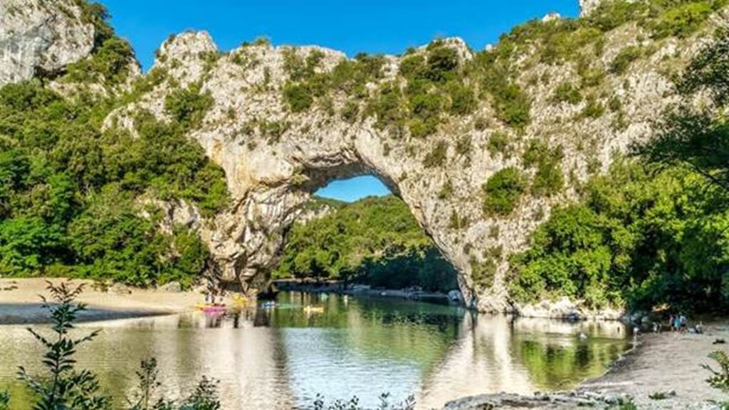 Mini descente découverte de l'Ardèche en Canoë Kayak : 2h00 - env. 6km - Bonjour Fun
