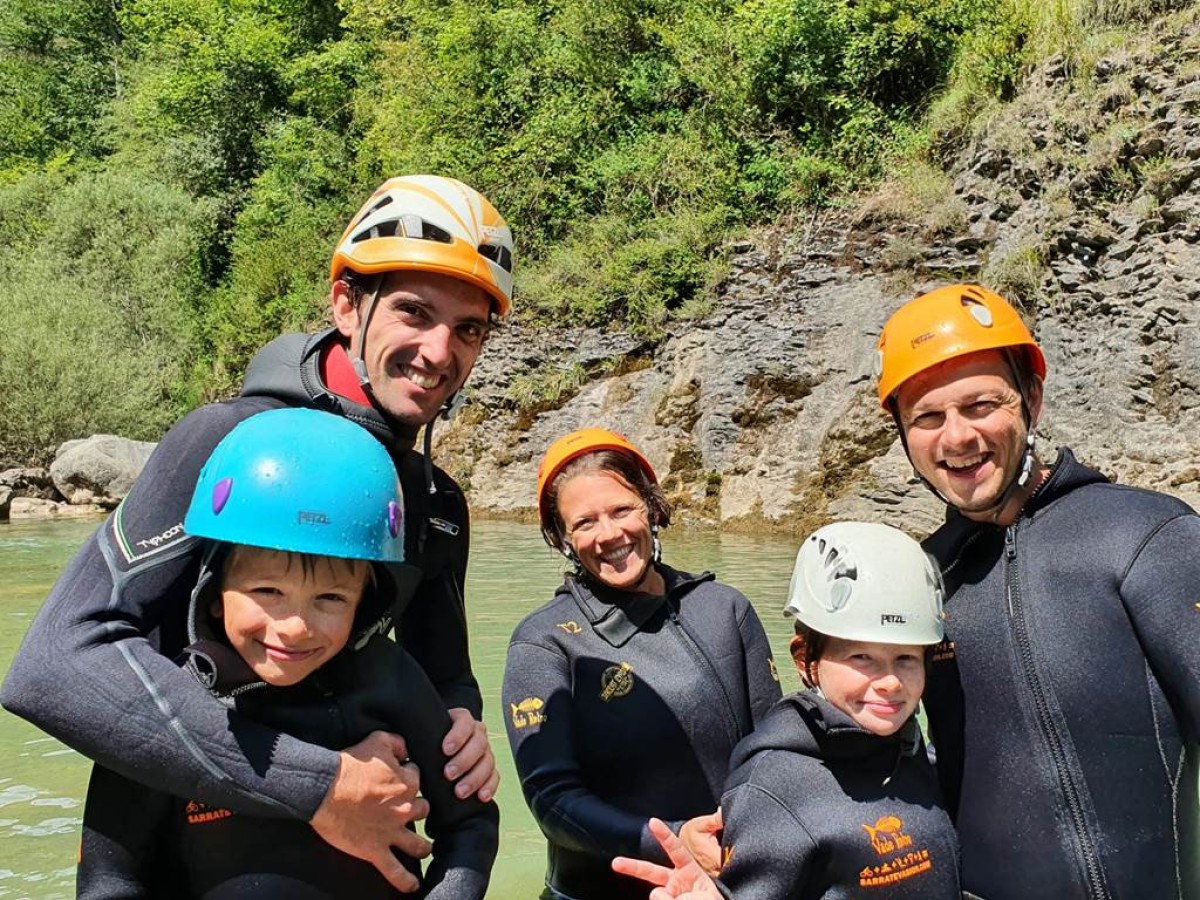 Mon premier canyon en famille dans les Pyrénées - Bonjour Fun