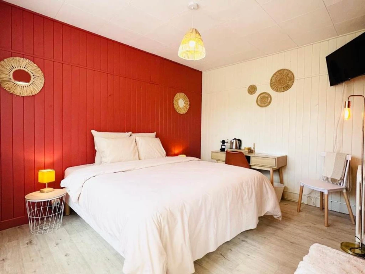 Motel Les Broussailles - Bonjour Fun