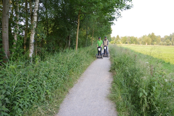 Neuss: Schloss Dyck-Tour (max. 120 Min) - Bonjour Fun