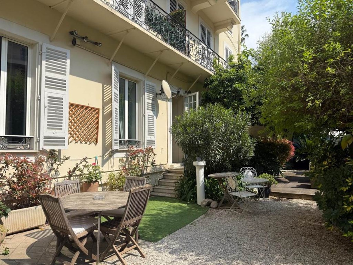 Nice Garden Hotel - Bonjour Fun