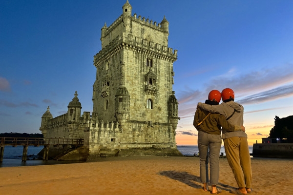 OTA | Retro Tour Lisboa | By Night | 2h00 - Bonjour Fun