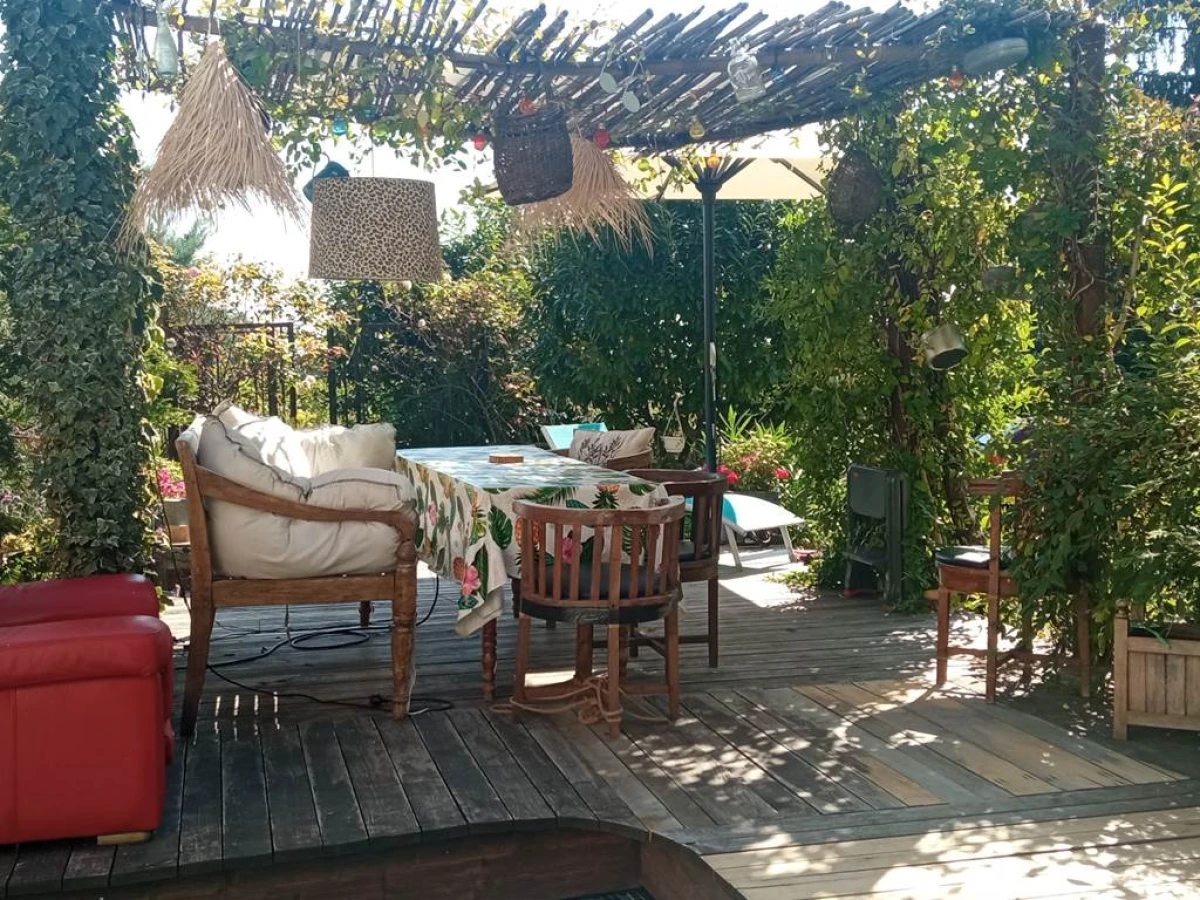 Paradise Houses Location - Bonjour Fun