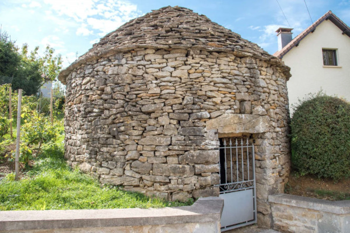 PIREY ET L’EGLISE SAINT-MARTIN - Bonjour Fun