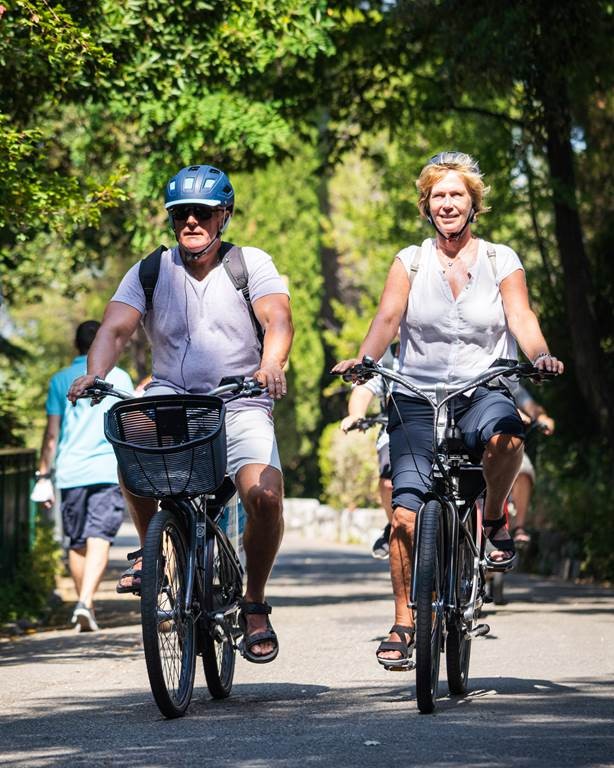 PRIVE: E-BIKE CITY TOUR LES MEILLEURS SPOTS DE NICE - Bonjour Fun