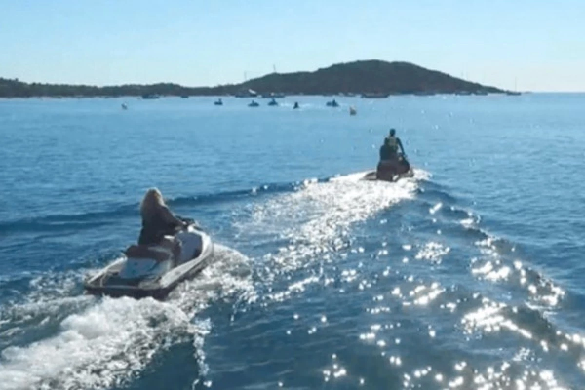 Randonnée en Jet Ski - Baie de Palombaggia - 1h30 - Bonjour Fun