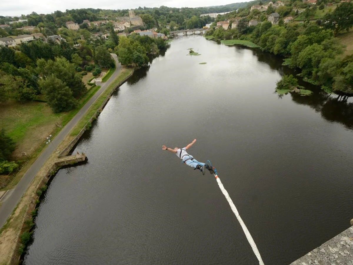 Saut élastique  ( mini 40kg maxi 140kg ) - Bonjour Fun