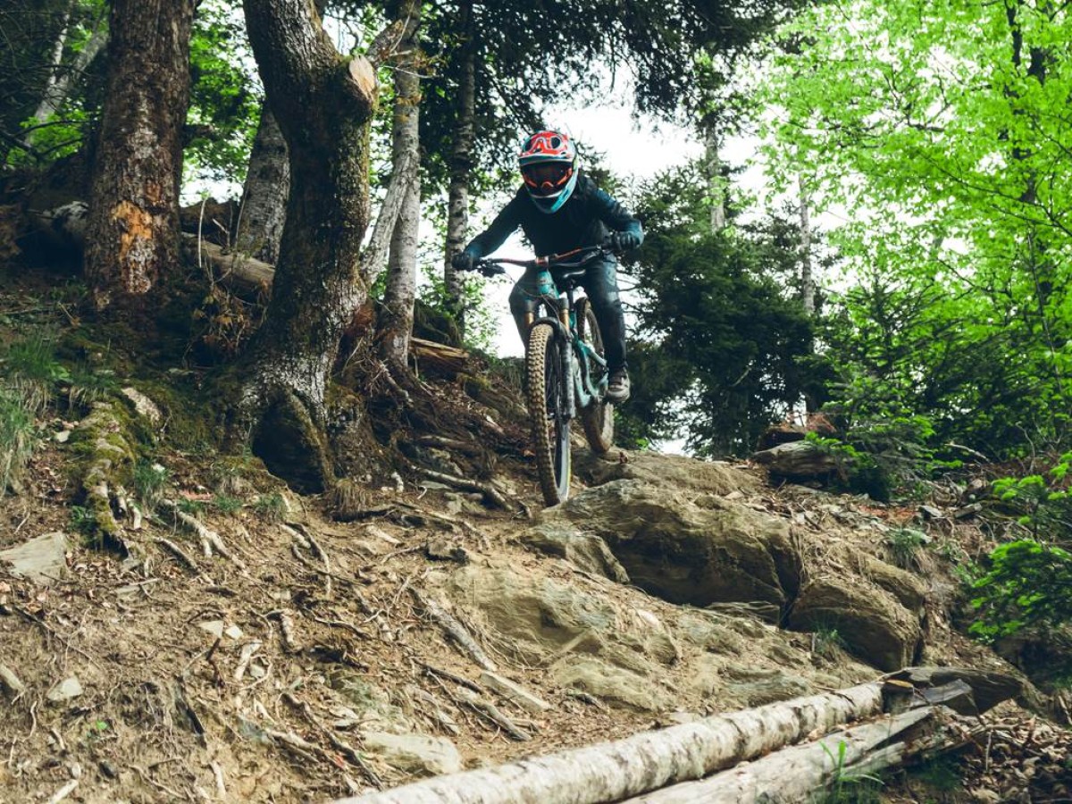Session VTT Enduro à Loudenvielle Skyvall avec un moniteur - Bonjour Fun
