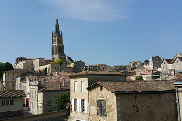 St Emilion - Patrimoine et Tradition - Bonjour Fun