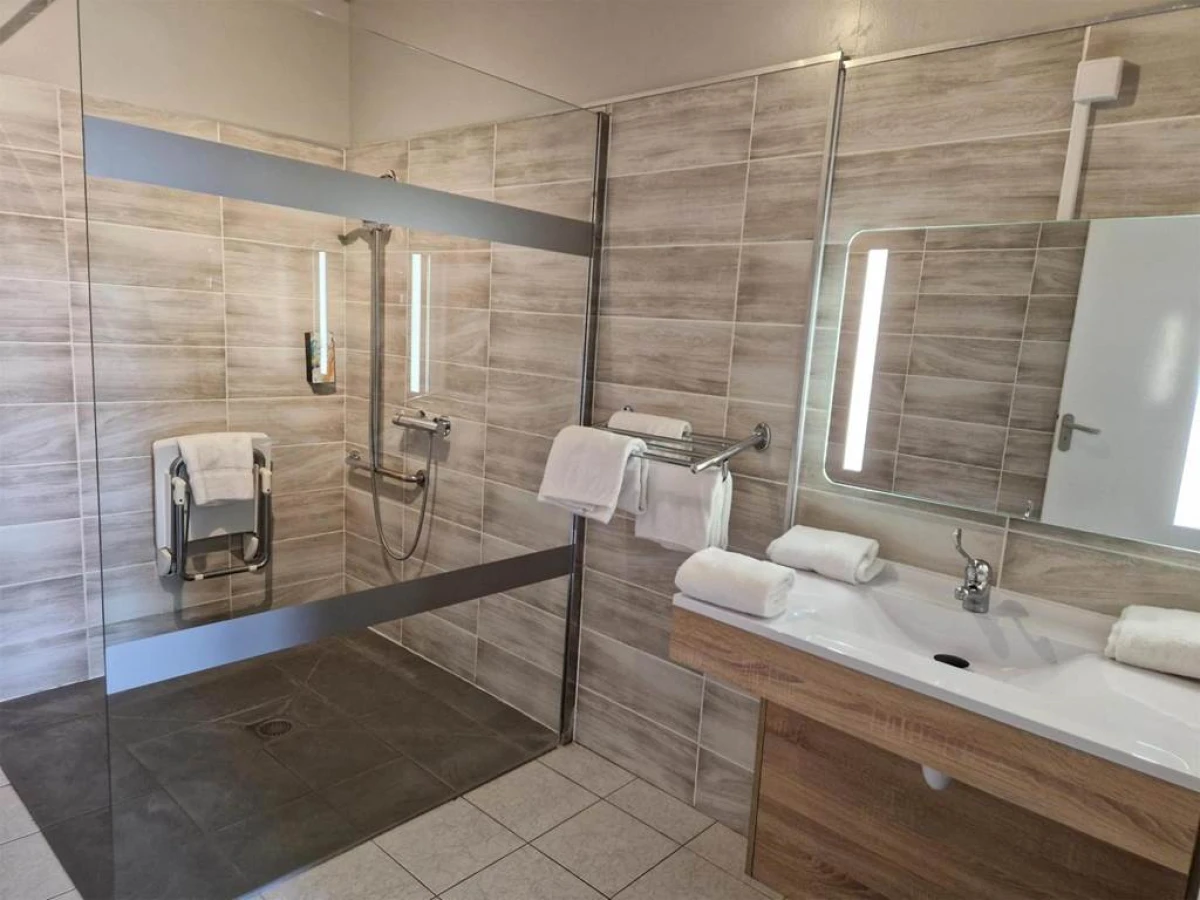 Sure Hotel by Best Western Saint-Quentin Ouest Le  - Bonjour Fun