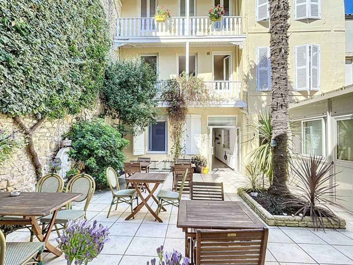 The Originals Boutique - Bonjour Fun