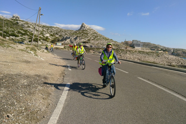 Tour Marseille aux Calanques en E-Bike - Bonjour Fun