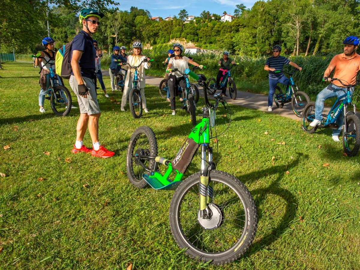 Trottinette électrique Tapas à Bayonne : "Au fil de la Nive" - Bonjour Fun