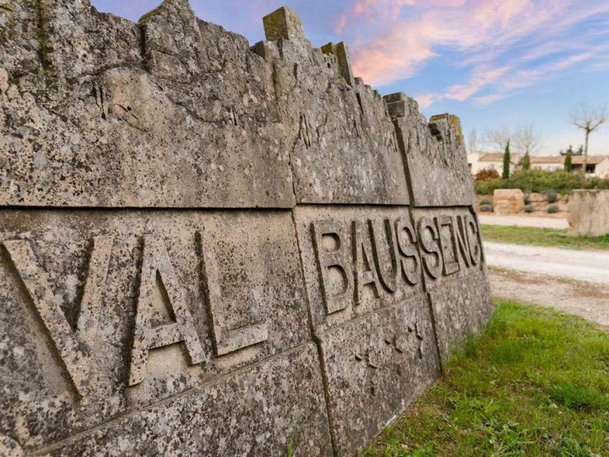 Val Baussenc - Bonjour Fun