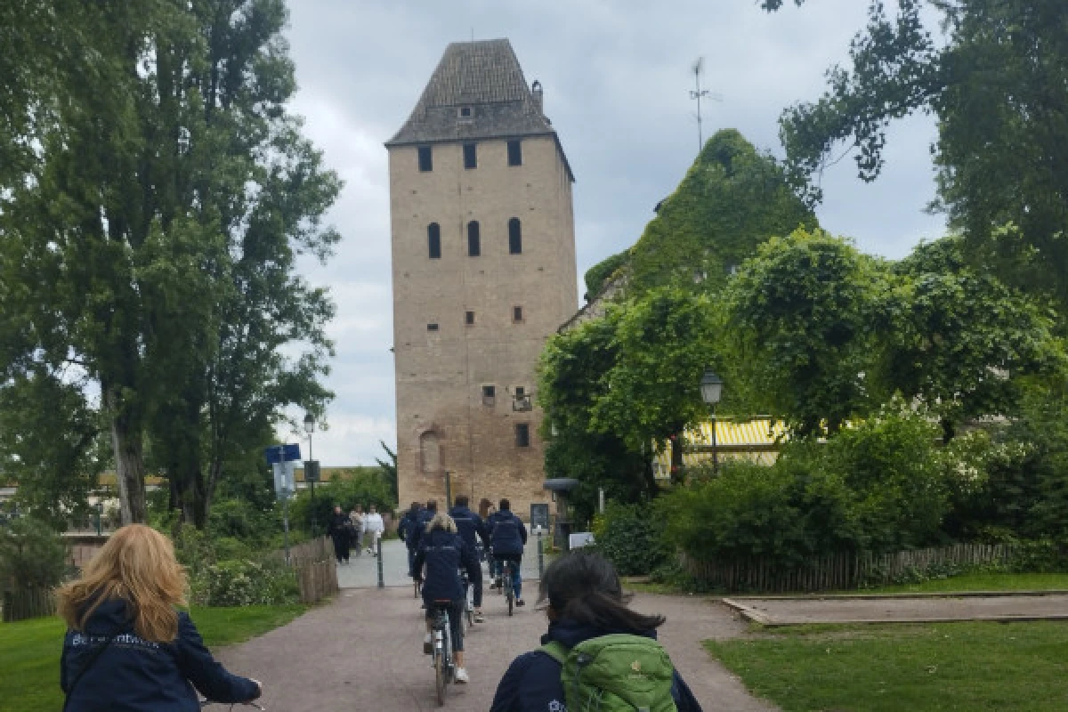 Visite complète / Full bike tour in english - Bonjour Fun