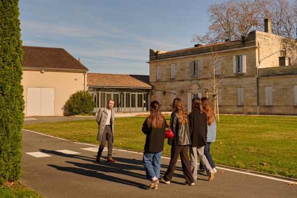 Visite découverte du Château Haut Breton Larigaudière - Bonjour Fun